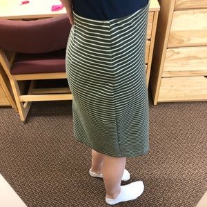 Old Navy green/white stripe pencil skirt